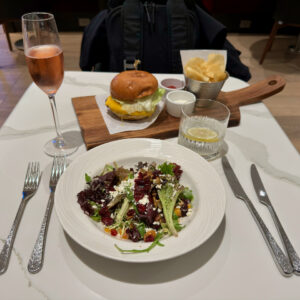 Autumn Salad & Beef Burger