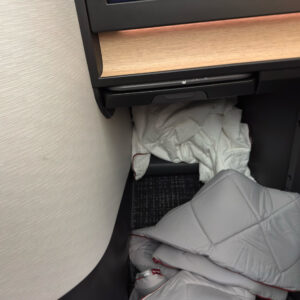 Narrow Legroom for Regular Suites